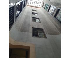 Enorme piso en el centro Barcelona. Posibilidad de dos viviendas