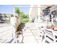 Exclusiva Casa en Cunit: Diseño Moderno en un Entorno Natural Inigualable