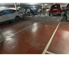 Plaza de parking centro y cerca playa Sant Sebatià