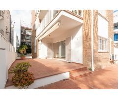 Planta baja en zona Sant Sebastià con magnificas terrazas y zona aparcamiento