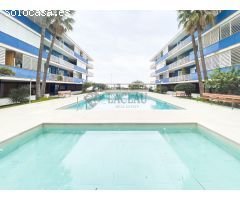 Piso en venta primera linea de mar, les botigues de Sitges