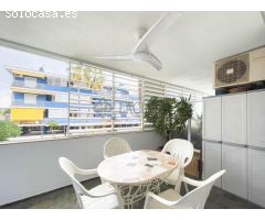 Piso en venta primera linea de mar, les botigues de Sitges