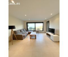 ESTUPENDO PISO EN URBANIZACIÓN DE LUJO CON ESPECTACULARES VISTAS AL MAR
