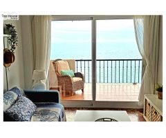 EXCEPCIONAL APARTAMENTO EN PRIMERA LINEA DE PLAYA - FUENGIROLA