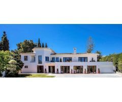 MARAVILLOSA VILLA A ESCASOS METROS DEL MAR  EN LINDA VISTA - MARBELLA