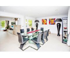 MARAVILLOSA VILLA A ESCASOS METROS DEL MAR  EN LINDA VISTA - MARBELLA