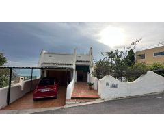 ESPECTACULAR VILLA EN TORREBELLVER.