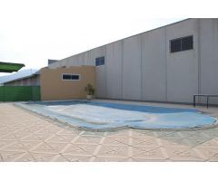 SE VENDE CONJUNTO DE DOS CASAS CON NAVE INDUSTRIAL EN REDOVAN!!!!