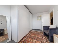 Vive el Lujo frente al Mar: Espectacular Loft Reformado en Primera Línea de Playa, Torrevieja