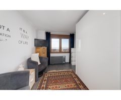 Vive el Lujo frente al Mar: Espectacular Loft Reformado en Primera Línea de Playa, Torrevieja