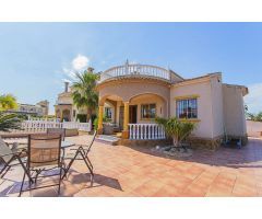 Chalet en Venta en Guardamar del Segura, Alicante