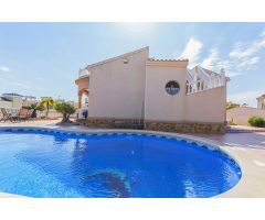Chalet en Venta en Guardamar del Segura, Alicante