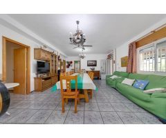 Fascinante finca con casa tipo dulpex de 4 dormitorios + piscina y garaje!!!!
