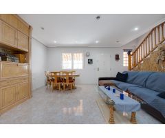 Espaciosa y Luminosa Vivienda en el Centro de Los Montesinos con Todas las Comodidades