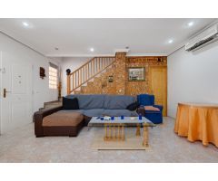 Espaciosa y Luminosa Vivienda en el Centro de Los Montesinos con Todas las Comodidades