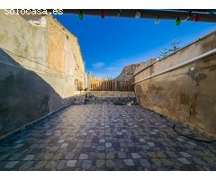 Bonita casa con 2 dormitorios + piscina, entre el campo y la ciudad, en Los Montesinos
