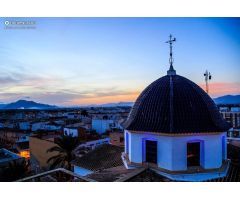 Adosados modernos en Dolores con piscina comunitaria