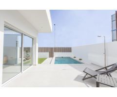 Bungalows de Obra Nueva con Piscina Privada en Santiago de la Ribera