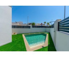 VILLA PAREADA DE NUEVA CONSTRUCCIÓN EN BENIJOFAR