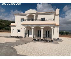 VILLAS DE OBRA NUEVA EN PINOSO