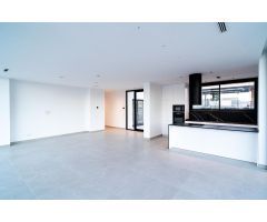 VILLA DE OBRA NUEVA EN LAS COLINAS GOLF
