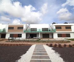 EXCLUSIVO BUNGALOW PLANTA ALTA EN VISTABELLA GOLF – LLAVE EN MANO, NUEVO A ESTRENAR, CON SOLÁRIUM PR
