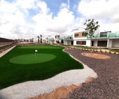EXCLUSIVO BUNGALOW PLANTA ALTA EN VISTABELLA GOLF – LLAVE EN MANO, NUEVO A ESTRENAR, CON SOLÁRIUM PR
