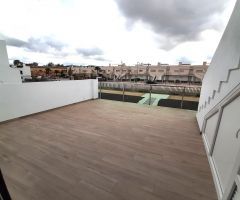EXCLUSIVO BUNGALOW PLANTA ALTA EN VISTABELLA GOLF – LLAVE EN MANO, NUEVO A ESTRENAR, CON SOLÁRIUM PR