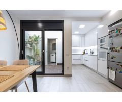 POBLE NOU - ¡¡¡CASA REHABILITADA EN 2021 CON AMPLIOS ESPACIOS!!!