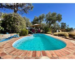 Casa unifamiliar aislada con casa de invitados en venta en Iznajar