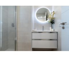 MAGNIFICO ATICO REFORMADO EN AVENIDAS CON TERRAZA