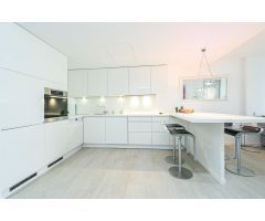 Apartamento de lujo en Santa Ponça, Mallorca – Ubicación céntrica con vistas al mar