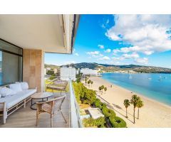 Apartamento de ensueño en primera línea de mar en Palmanova