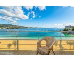 Apartamento de ensueño en primera línea de mar en Palmanova