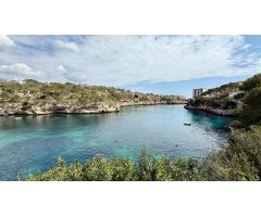 Alquiler de Temporada en Cala Figuera – Planta Baja de Lujo con Jardín Privado