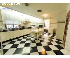 VENTA CHALET SANSUEÑA-CÓRDOBA