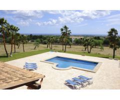 Encantadora finca rústica con licencia turística y vistas al mar cerca de Calonge