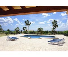 Encantadora finca rústica con licencia turística y vistas al mar cerca de Calonge