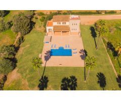 Encantadora finca rústica con licencia turística y vistas al mar cerca de Calonge