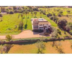 Encantadora finca rústica con licencia turística y vistas al mar cerca de Calonge