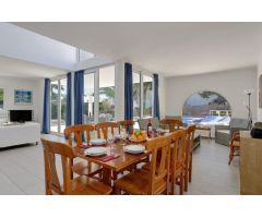 Villa con licencia vacacional en Cala Egos: privacidad, confort y rentabilidad asegurada