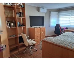 Se vende fantástica casa independiente en la Granja con 280 m2