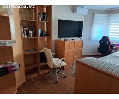 Se vende fantástica casa independiente en la Granja con 280 m2