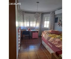 Se vende fantástica casa independiente en la Granja con 280 m2
