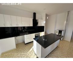 Piso moderno 2 habitaciones 84m², zona Lalbada