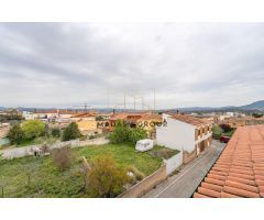 casa con vistas a la montaña junto al castillo