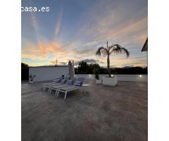 Casa independiente con piscina en Cartama