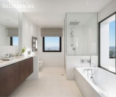 Villa de Lujo en Venta en Benalmádena Costa, Málaga