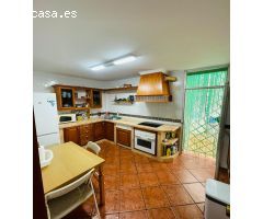 PRECIOSA CASA ADOSADA EN BENAJARAFE