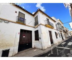 Casa con Encanto en el Corazón de Córdoba. Una Joya con Múltiples Posibilidades